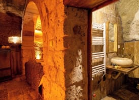 Snora Cave Hotel 4
