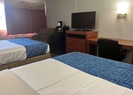 Travelodge by Wyndham Terre Haute 4