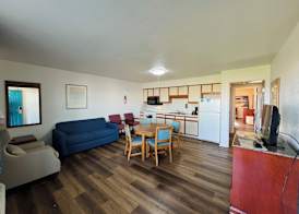 Mariner Inn And Suites 4