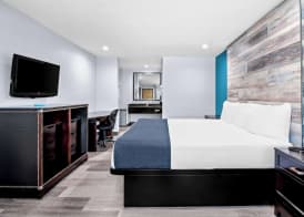 SureStay Hotel by Best Western Buena Park Anaheim 3
