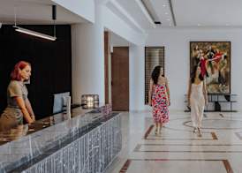 Golden Coast Beach Hotel 3