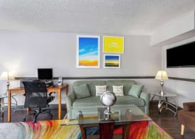 Days Inn by Wyndham Wildwood I-75 2