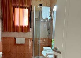 EURO HOUSE INN airport 5