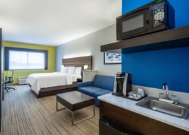 Holiday Inn Express & Suites BEAUMONT NW PARKDALE MALL by IHG 4