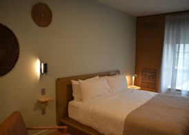 Stonebreaker Hotel 4