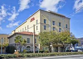 Hampton Inn & Suites Savannah Historic District 3