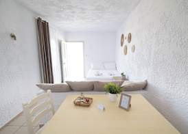 Hesperia Apartments 5