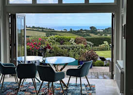 Halekulani Devon Homestay 2