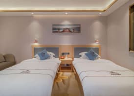 Microtel by Wyndham Lijiang 5
