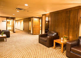 Travelodge by Wyndham Winnipeg Airport West 2