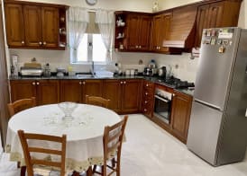 Sunrise Apt near beach SmartTV & Netflix 4