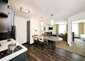 Sonesta Simply Suites Denver West Federal Center 5