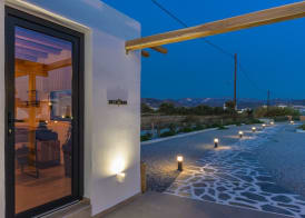 Naxos Finest Hotel & Villas 2