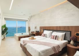 Elia Sea Suites 2