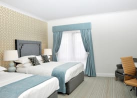 Treacys Oakwood Hotel, Shannon 4