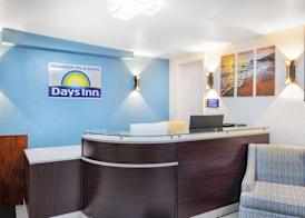 Oceanside Inn & Suites, a Days Inn by Wyndham 2