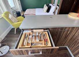 Cozy London Apartment with Great Location 3