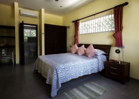 Surfers Beach Self Catering Chalets 3