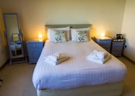 Old Pier Cottage B&B 2