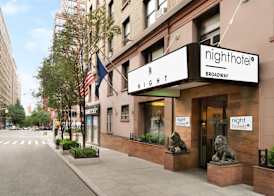 Night Hotel Broadway 4