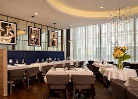 DoubleTree by Hilton Hull 5