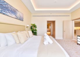 Ultra Luxury Palm Tower with Shared Hotel Facilities 5