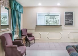Super 8 by Wyndham Clinton 3