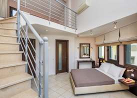 Ohana Hotel 5