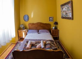 Athens Quinta 4