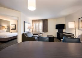 Sonesta Simply Suites Clearwater St. Petersburg 4