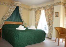 Yarn Market Hotel 2