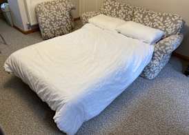 Spacious Detached Bungalow With Ample Parking 5
