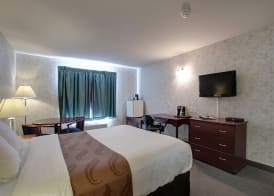 Ramada by Wyndham Nisku Edmonton Airport 2