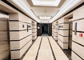 Luxury Spacious Apartment Near Downtown with Balcony and Free Parking by Belvilla 2
