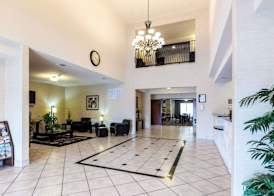 Quality Suites Huntsville Near University 4
