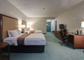 Ramada by Wyndham Nisku Edmonton Airport 4