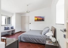 City Cottage With Garden and Pool by Wonderful Italy 5