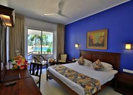 Hibiscus Beach Hotel & Villas 3