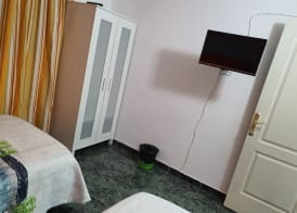 Low Cost Room Plaza de Hierro III 5