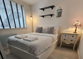 Peaceful & Elegant 5