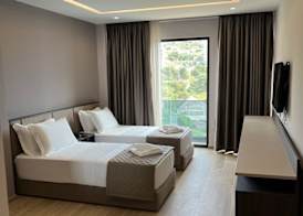Joelle Premium Hotel 5