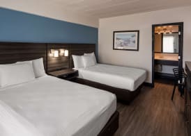 SureStay Hotel by Best Western Virginia Beach Royal Clipper 5