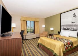 Super 8 by Wyndham Goshen 4