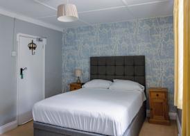 Rock Inn 4
