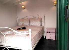 Infinity blue beach apartments - Renovated Apartments 2 Minutes from the Sea & Pool with Scenic Views 5
