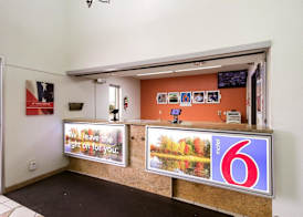 Motel 6 Davenport, IA 3