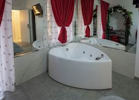 Jacuzzi Rooms Vatican Museum 5