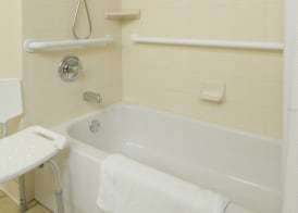 Holiday Inn Express MARSHALL by IHG 2
