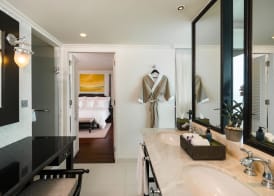 Luxury Baan Hansa @ 5-star Taling Ngam Hotel 5