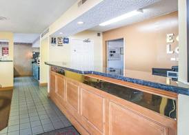 Econo Lodge Inn & Suites Murfreesboro Shopping District 3